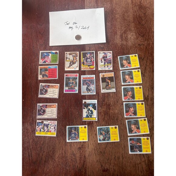 Gretzky Professional Sports NHL Ice Hockey Trading Cards 1981-82 - Picture 1 of 16